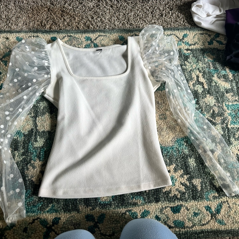 White Polka Dot Poofy Sleeve Top